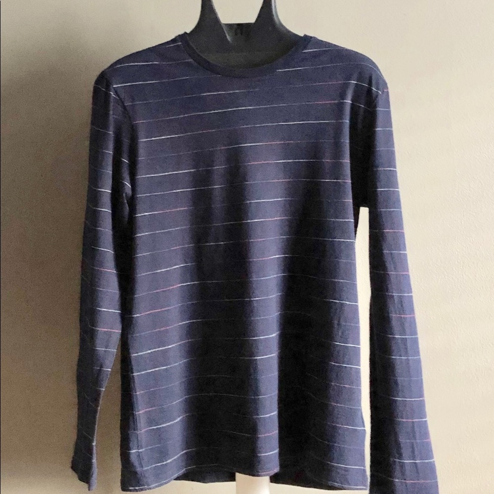 GAP TEE SHIRT